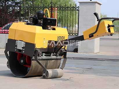 小型壓路機(jī)廠家如何更長久的發(fā)展？