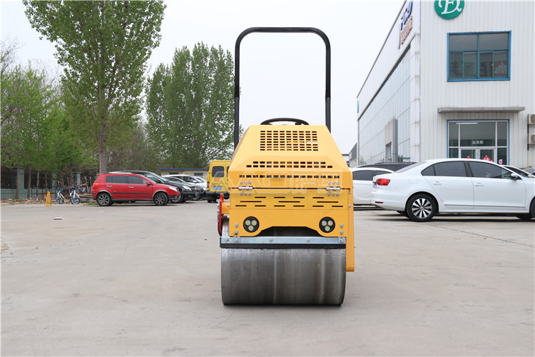 教你如何辨別二手小型壓路機(jī)，看完不踩雷