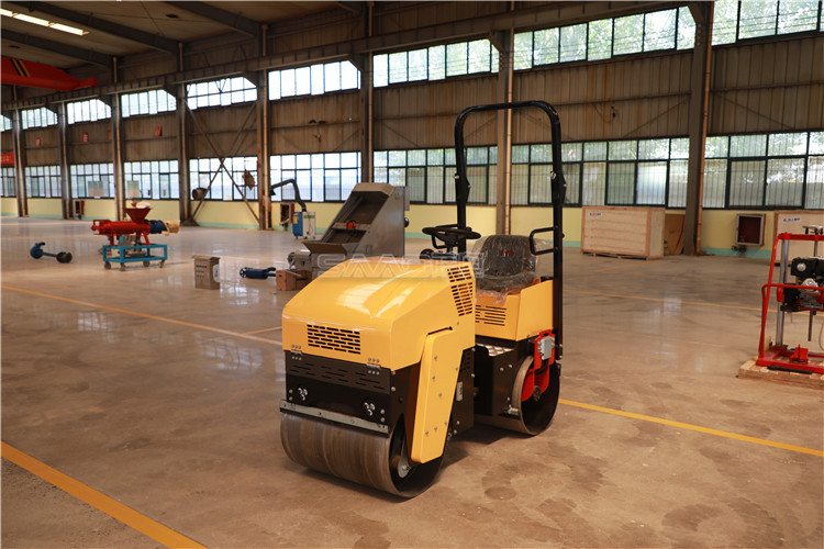 小型壓路機(jī)施工的小技巧要利用起來(lái)